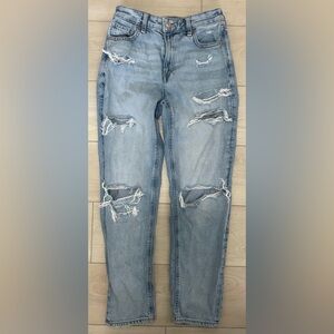 American Eagle Outfitters Mom Straight Jean